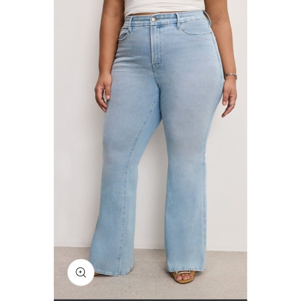 NWT Good American Flare Leg  Jeans sz 26 Light Wash Denim With Flat-Tummy Tech - Picture 3 of 14